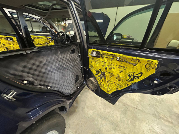 Шумоизоляция автомобиля Chery Tiggo T11