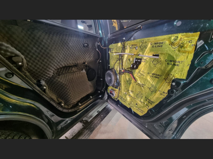 Шумоизоляция автомобиля EXEED VX