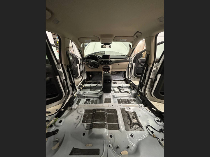 Шумоизоляция автомобиля Ford Escape
