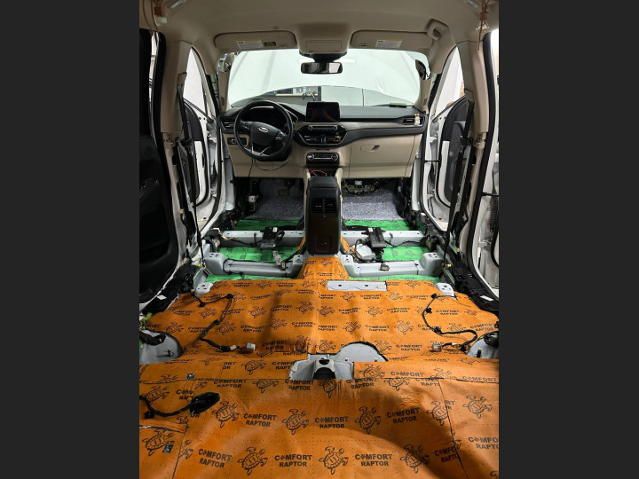 Шумоизоляция автомобиля Ford Escape