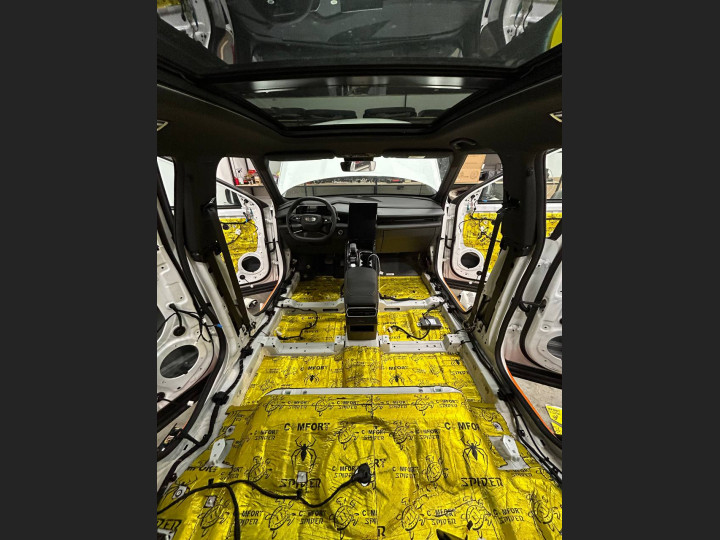 Шумоизоляция автомобиля Geely Cityray