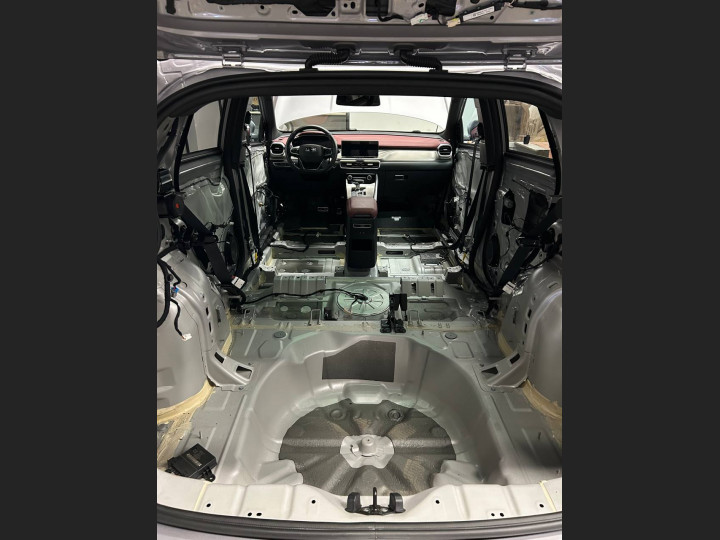 Шумоизоляция автомобиля Geely Coolray