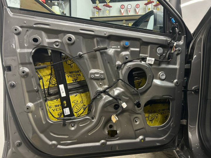Шумоизоляция автомобиля Geely Emgrand
