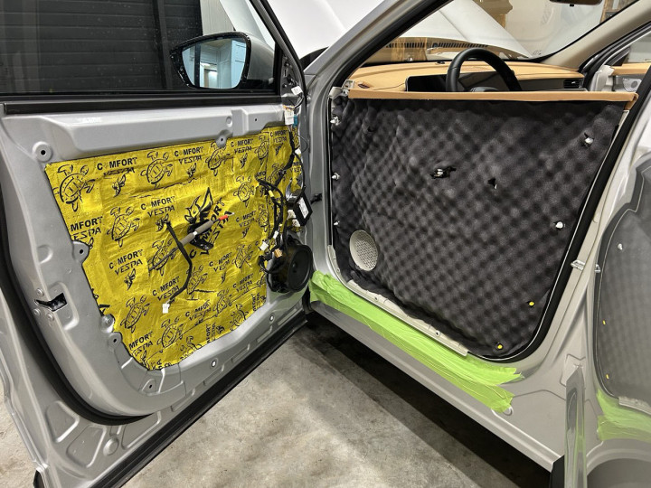 Шумоизоляция автомобиля Jetour X70