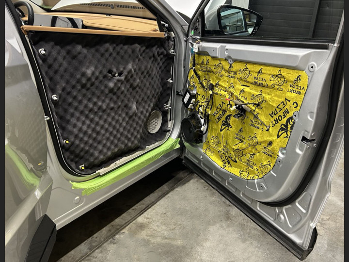 Шумоизоляция автомобиля Jetour X70