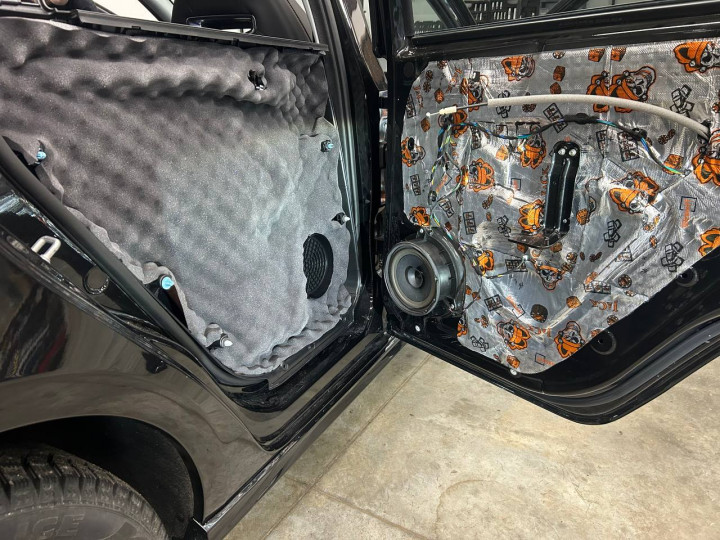 Шумоизоляция автомобиля Kaiyi E5