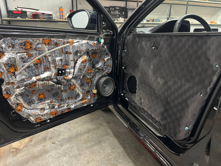 Шумоизоляция автомобиля Kaiyi E5