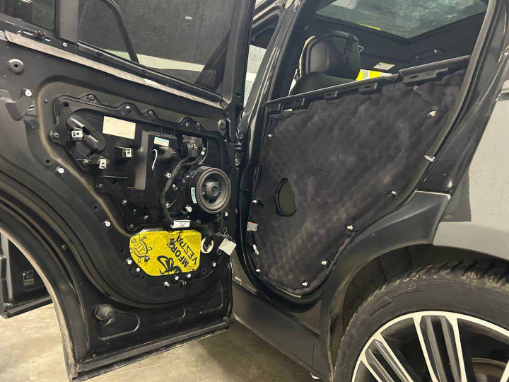 Шумоизоляция автомобиля Range Rover