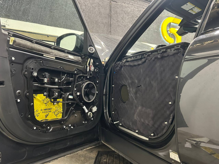 Шумоизоляция автомобиля Range Rover