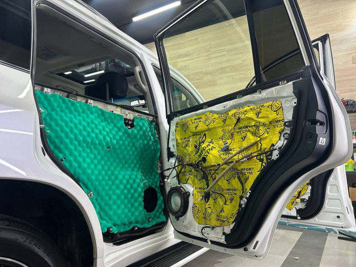 Шумоизоляция автомобиля Lexus LX 570