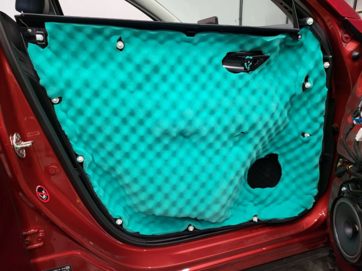 Шумоизоляция автомобиля Mazda CX5