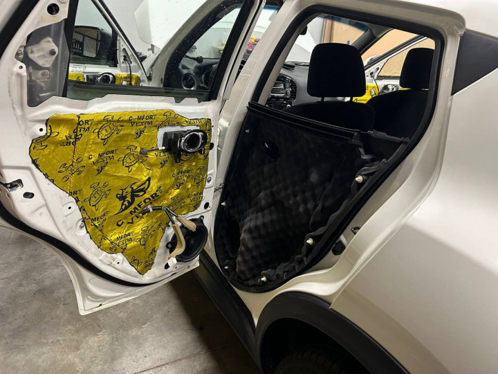 Шумоизоляция автомобиля Nissan Juke