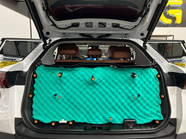 Шумоизоляция автомобиля Omoda C5
