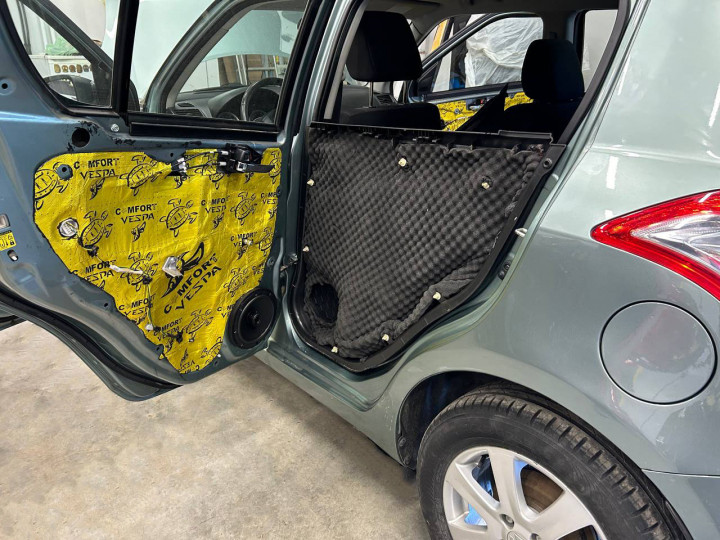 Шумоизоляция автомобиля Suzuki Swift