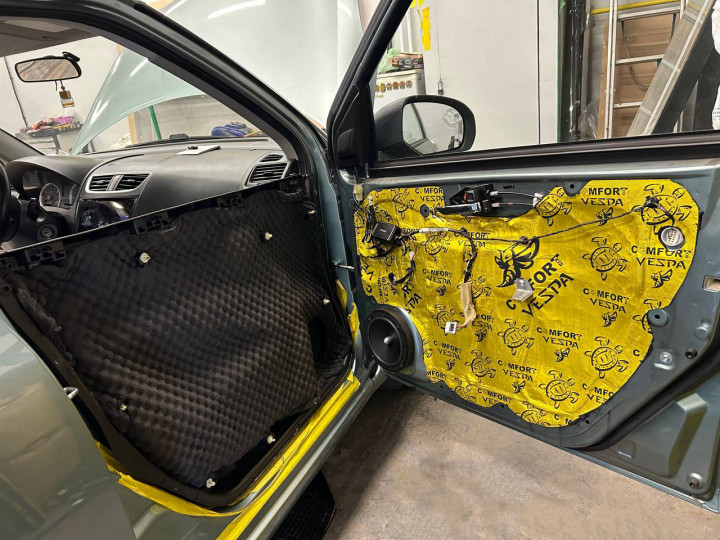Шумоизоляция автомобиля Suzuki Swift