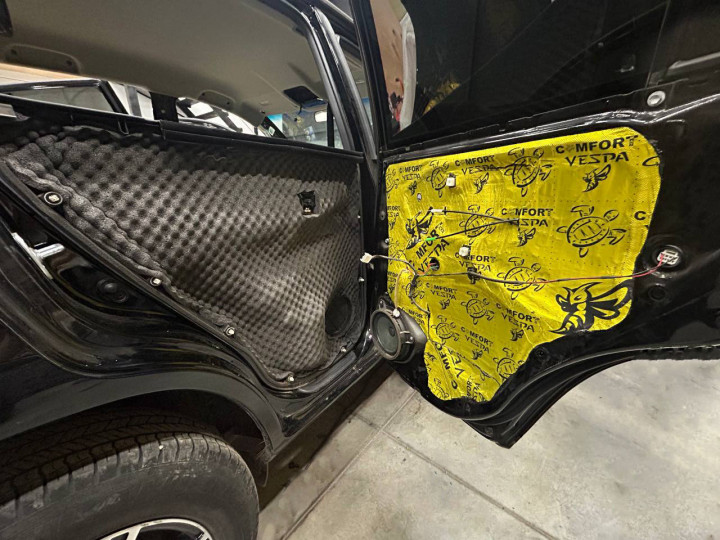Шумоизоляция автомобиля Toyota Rav4 XA30