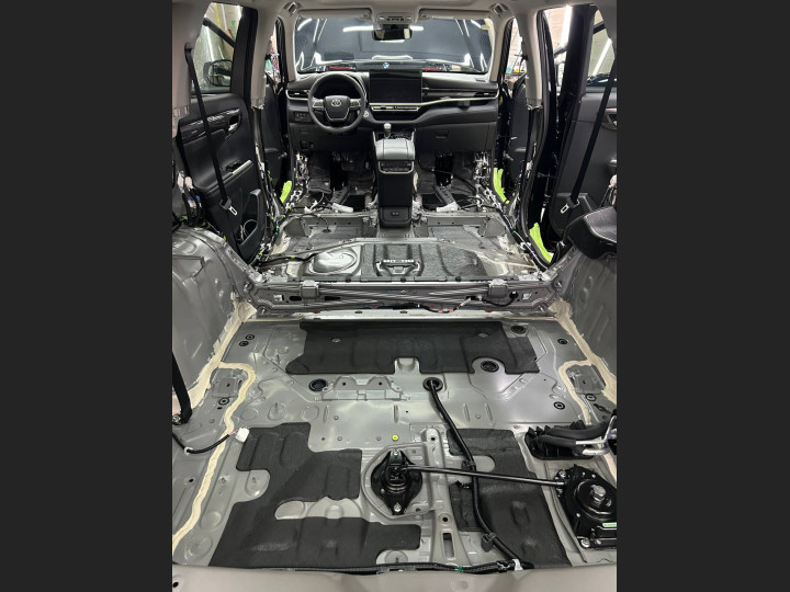 Шумоизоляция автомобиля Toyota Highlander
