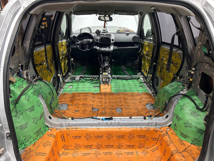 Шумоизоляция автомобиля Toyota Rav4 XA50