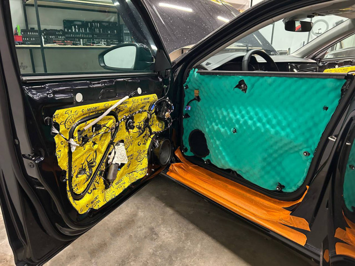 Шумоизоляция автомобиля Volkswagen Passat