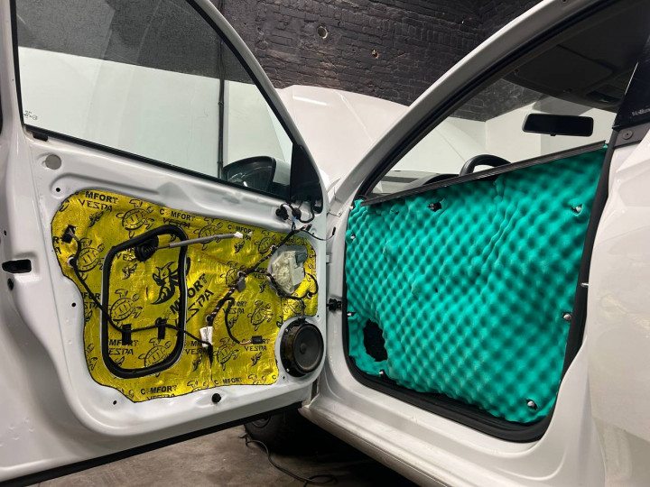 Шумоизоляция автомобиля Volkswagen Polo