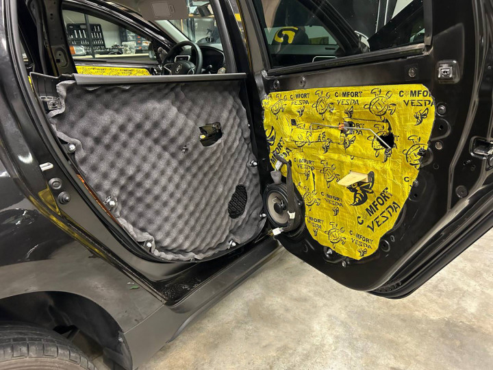 Шумоизоляция автомобиля Renault Duster