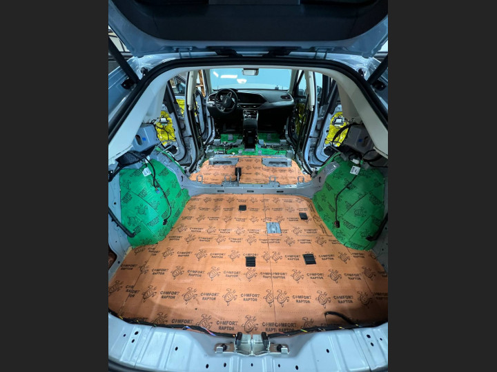 Шумоизоляция автомобиля Geely Tugella