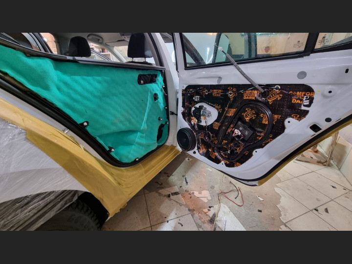 Шумоизоляция автомобиля Skoda Superb